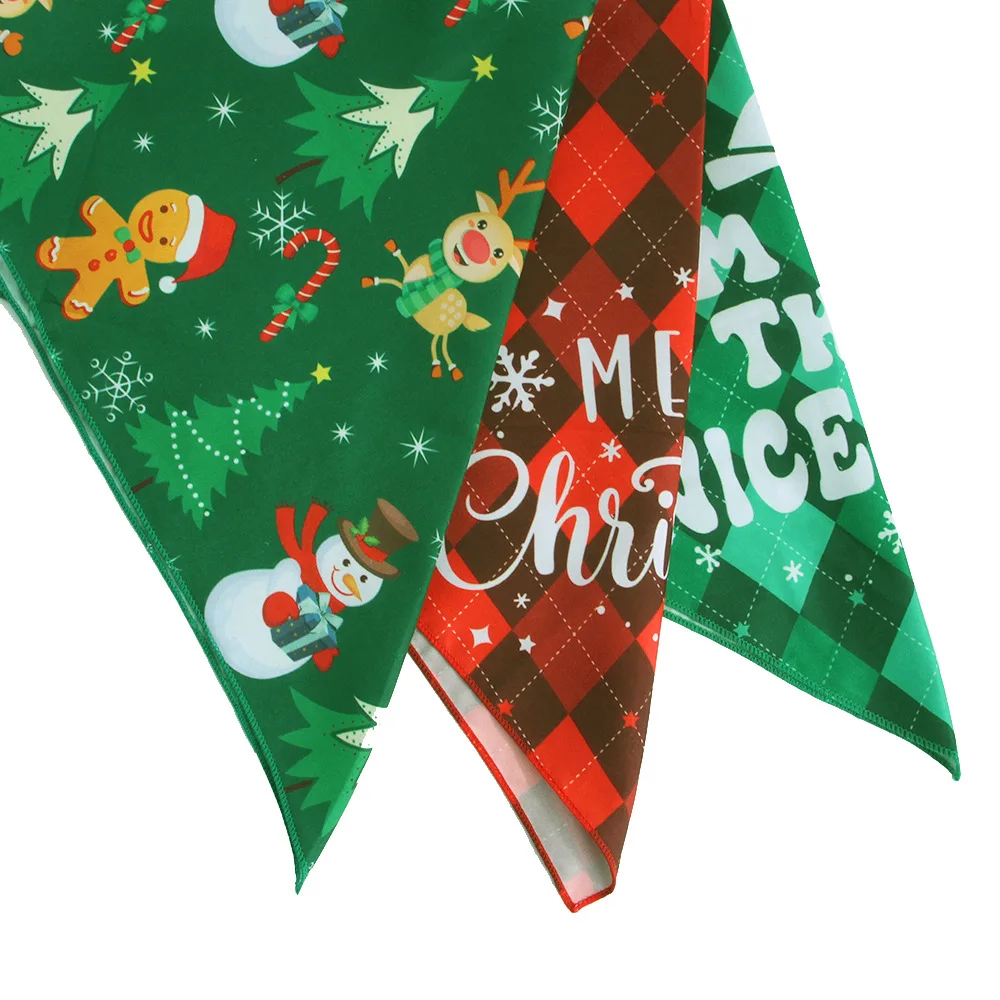 Christmas Dog Scarf - Image 3