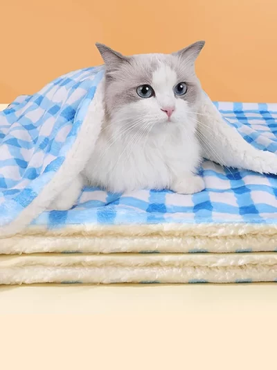 Cozy Checkered Pet Blanket