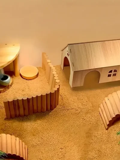 Best-selling oversized wooden guinea pig and small animal hiding spots - Totoro wooden nest, wooden house, devil squirrel house